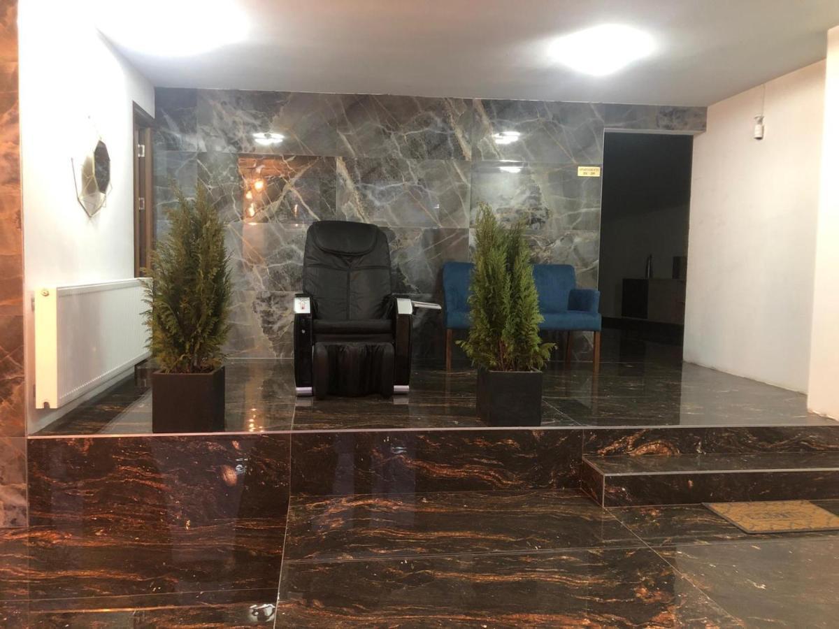 Hotel Aqua Palace Petrosani Ngoại thất bức ảnh